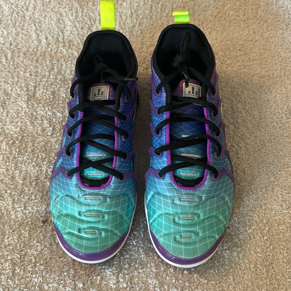 Air vapor max plus